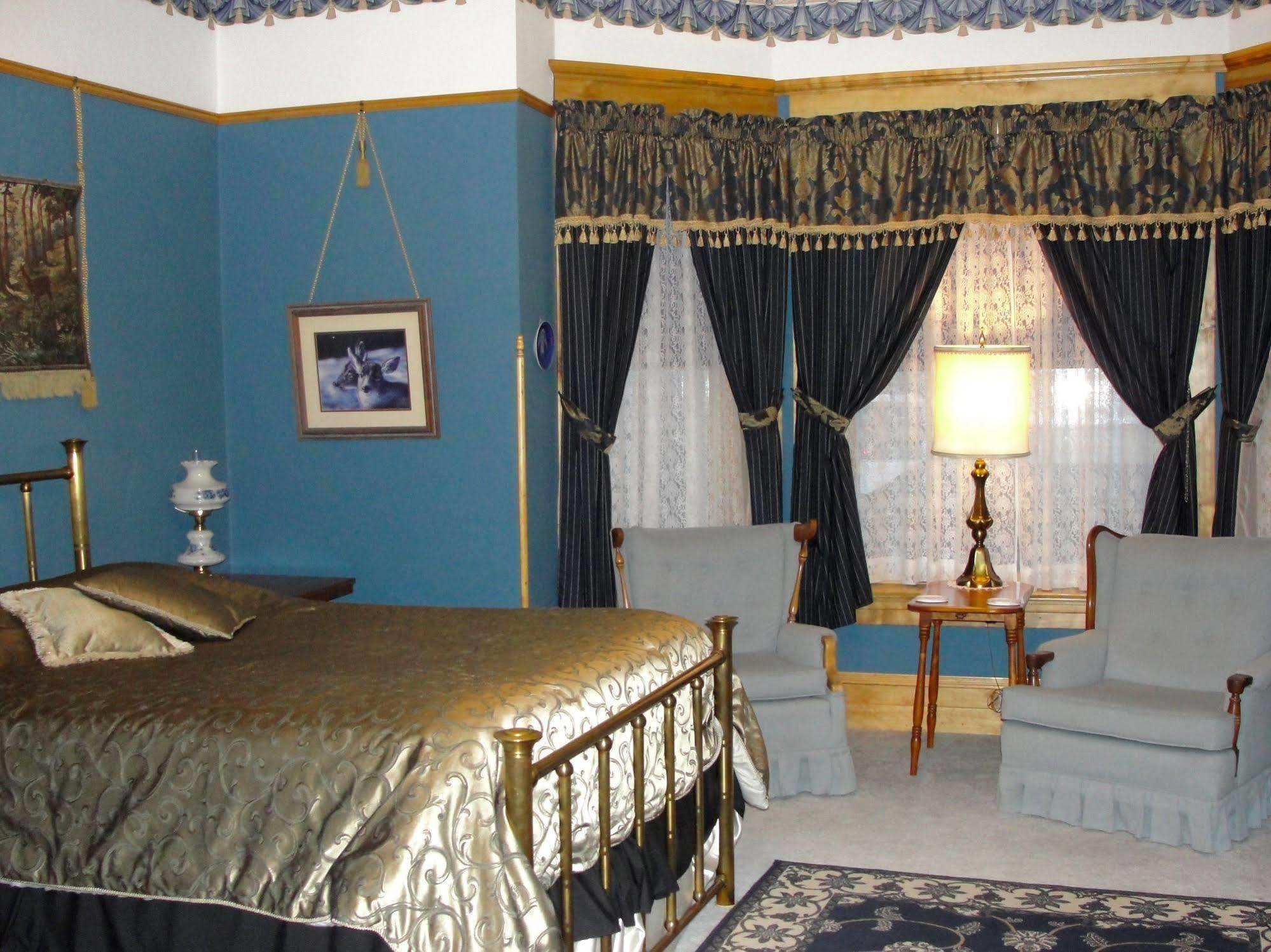 Ferris Mansion Bed And Breakfast Роулинс Экстерьер фото